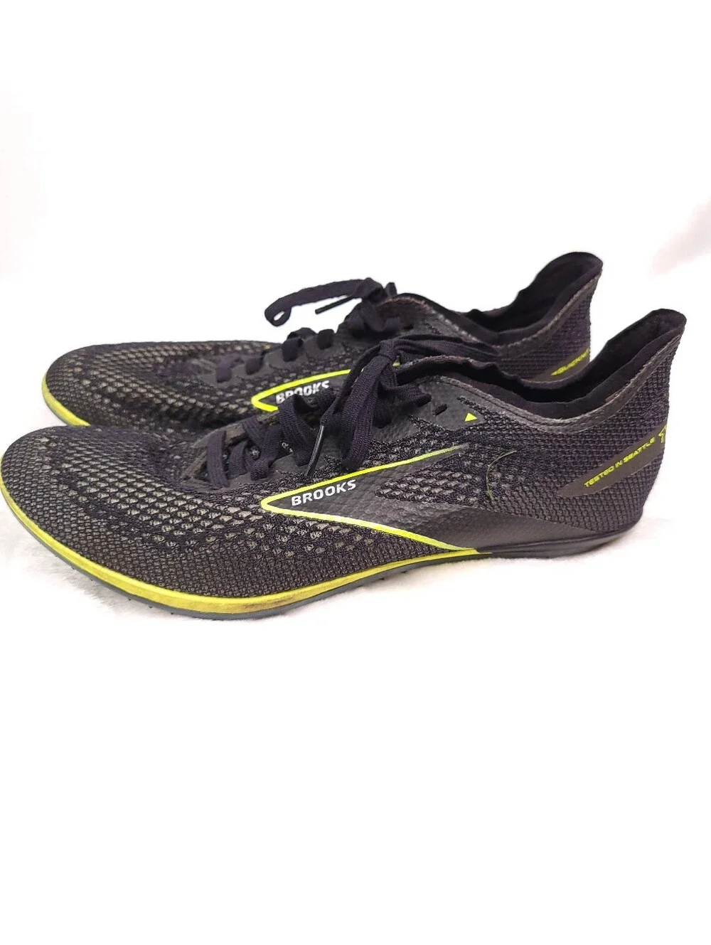 Brooks ELMN8 6 Track and Field Racing Shoes Men 7
